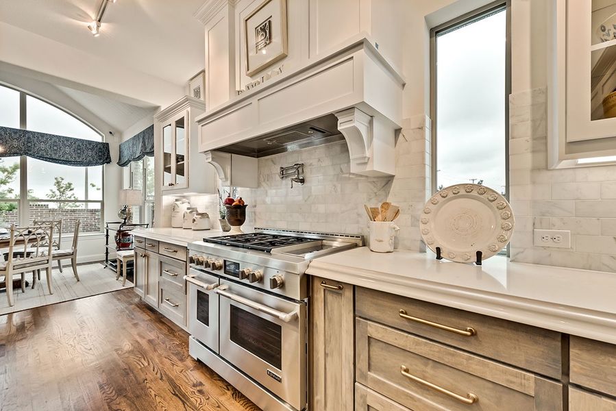 Representative furnished interior of a home built from the Miramonte by Grand Homes in Grand Oaks, Celina (Image 10).