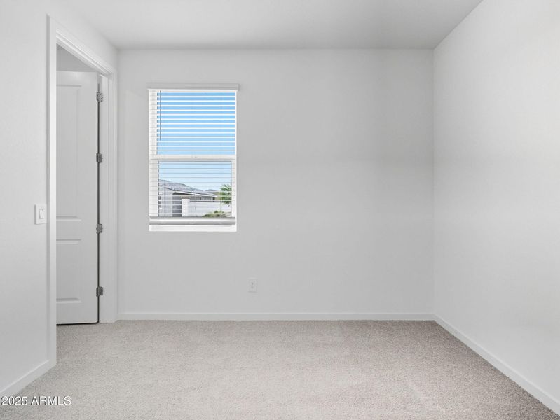 36-web-or-mls-Bee-36 36-web-or-mls-Bee-36