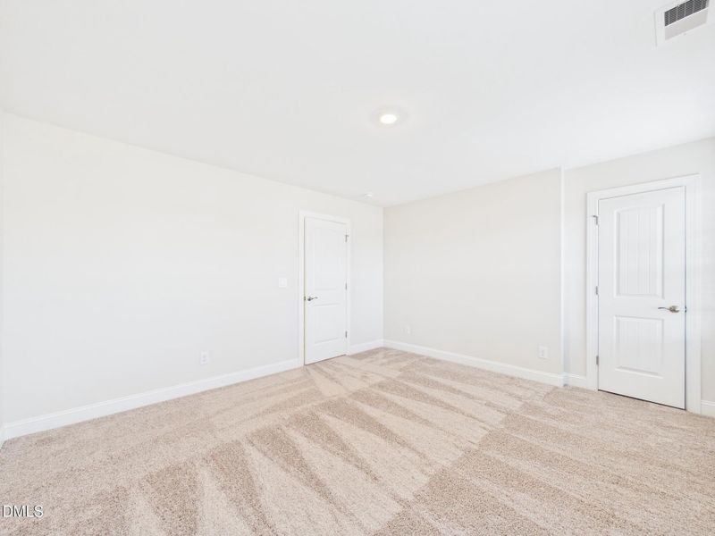 CAM01608G0-PR0122-STILL056