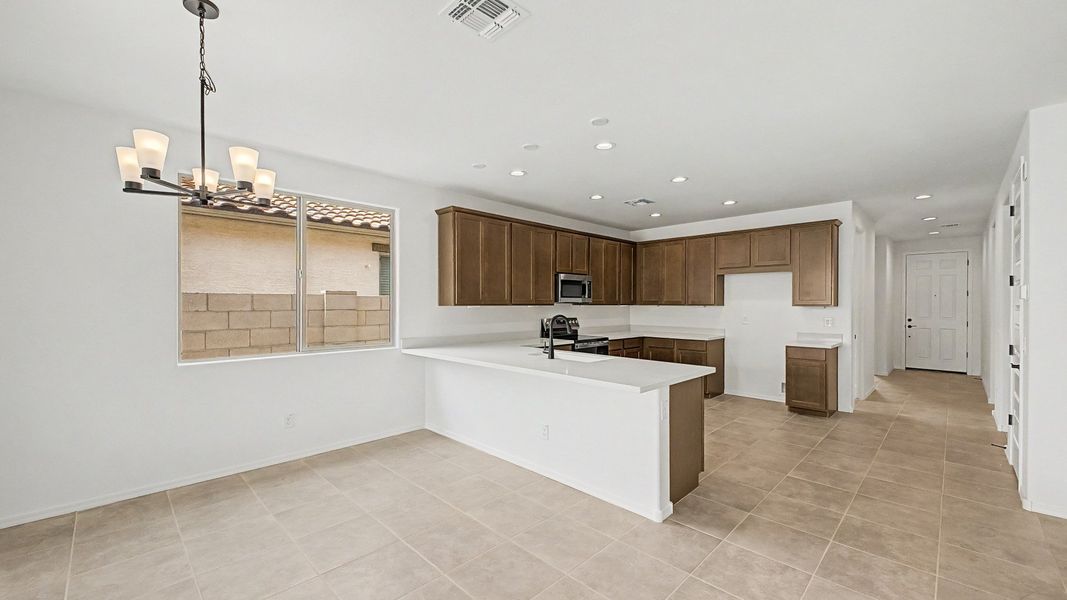 Representative furnished interior of a home built from the Larkspur by DRB Homes in Saguaro Hills at Vistancia, Peoria (Image 10).