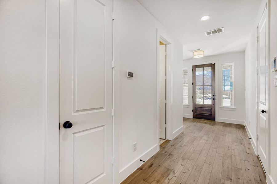 628 Damsel June - Entry