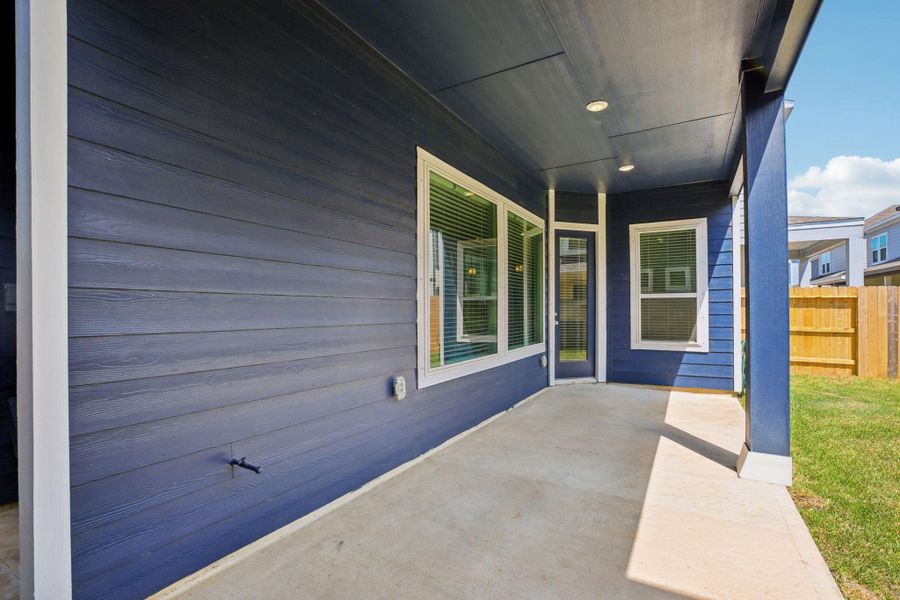 Image 42 of a home in Kemah Crossing - Luxe Series. Image 42 of a home in Kemah Crossing - Luxe Series.