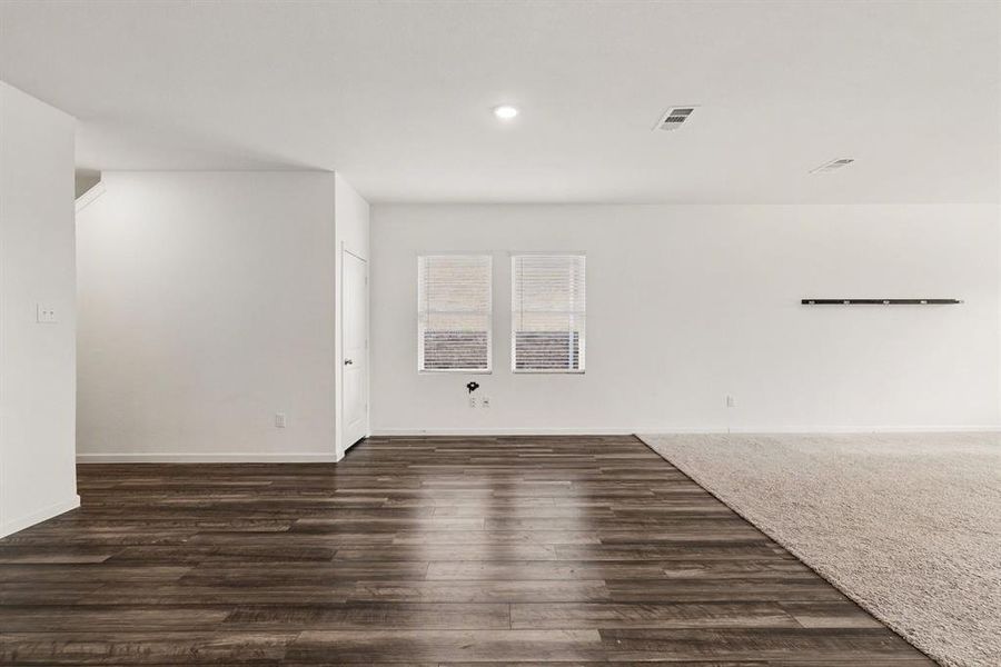 Spacious, unfurnished interior of a new home in , Princeton (Image 23).
