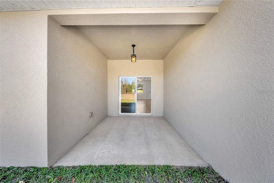 Exterior details and patio area of a home in , Ocala (Image 3).
