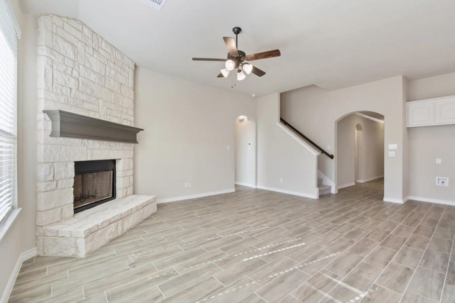 Representative unfurnished interior of a home built from the Concept 2440 by Landsea Homes in Chisholm Hills, Cleburne (Image 77).