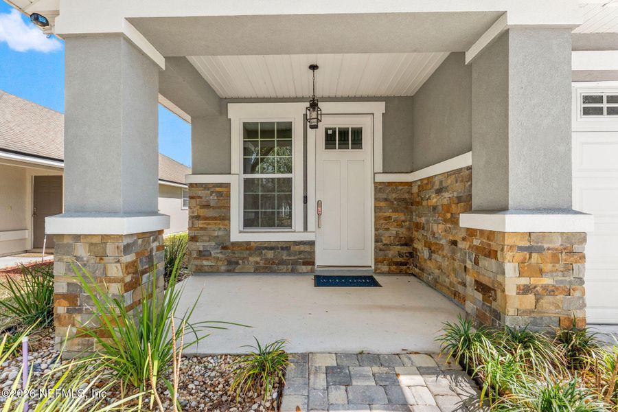 Exterior details and patio area of a home in , Orange Park (Image 4).