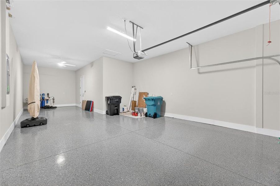 Spacious, unfurnished interior of a new home in , Orlando (Image 20).