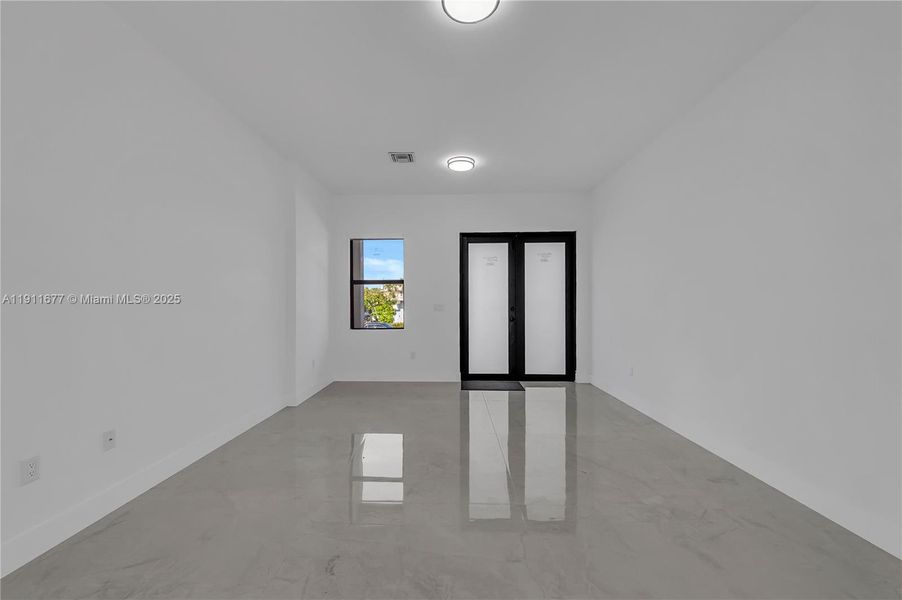 Spacious, unfurnished interior of a new home in , Fort Lauderdale (Image 44). Spacious, unfurnished interior of a new home in , Fort Lauderdale (Image 44).