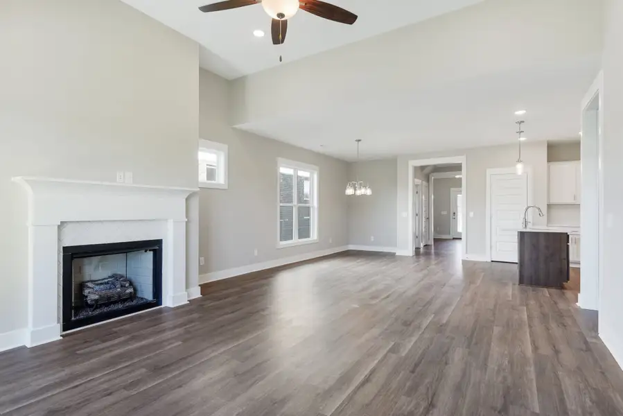 Spacious, unfurnished interior of a new home in Westfield Garden Homes, Gallatin (Image 3).