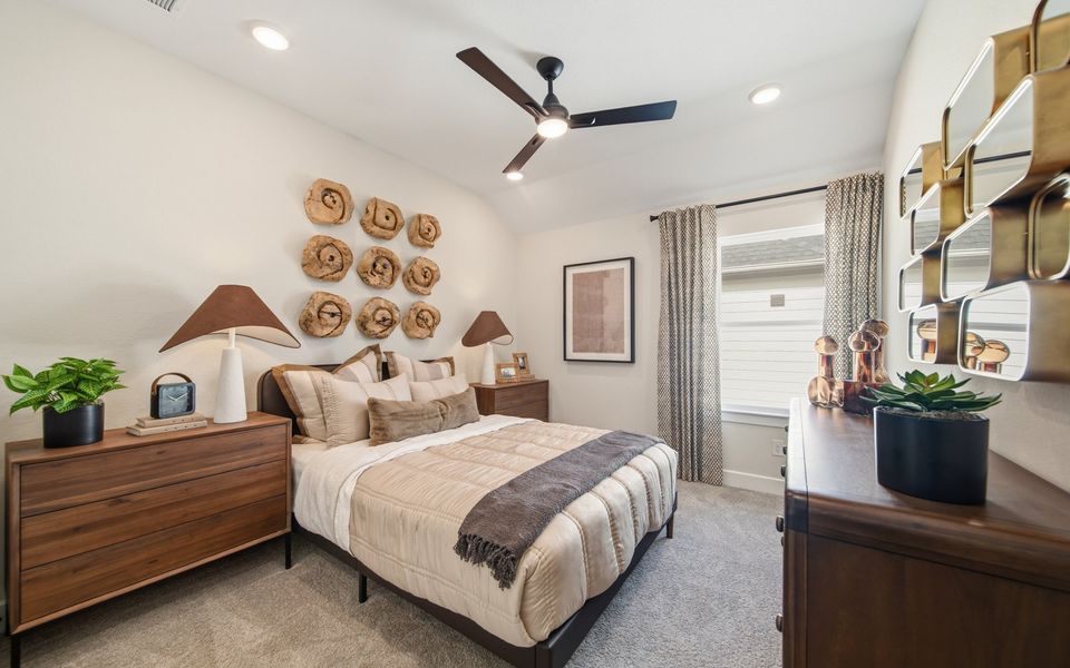 Representative furnished interior of a home built from the Haverford by Brookfield Residential in Midline, Webster (Image 7).