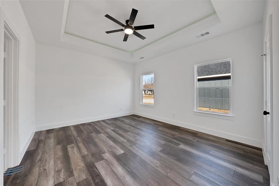 Spacious, unfurnished interior of a new home in , East Tawakoni (Image 15).