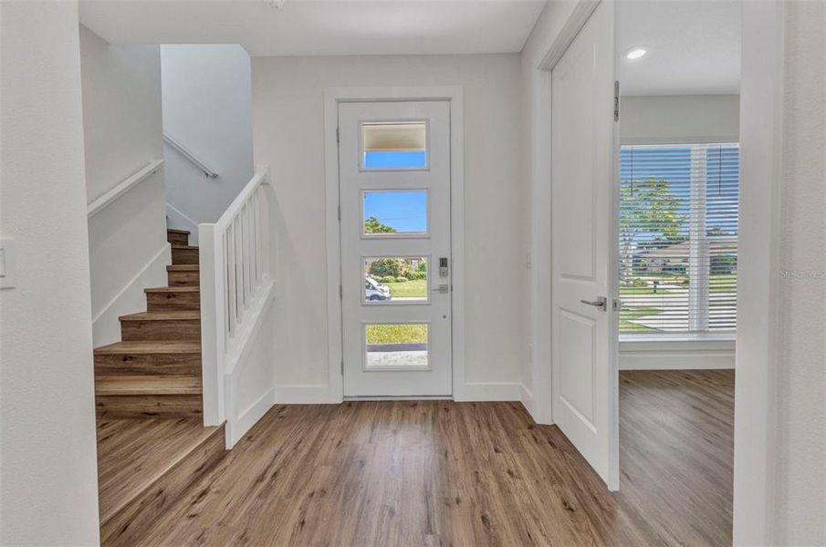 Spacious, unfurnished interior of a new home in , Port Charlotte (Image 22).