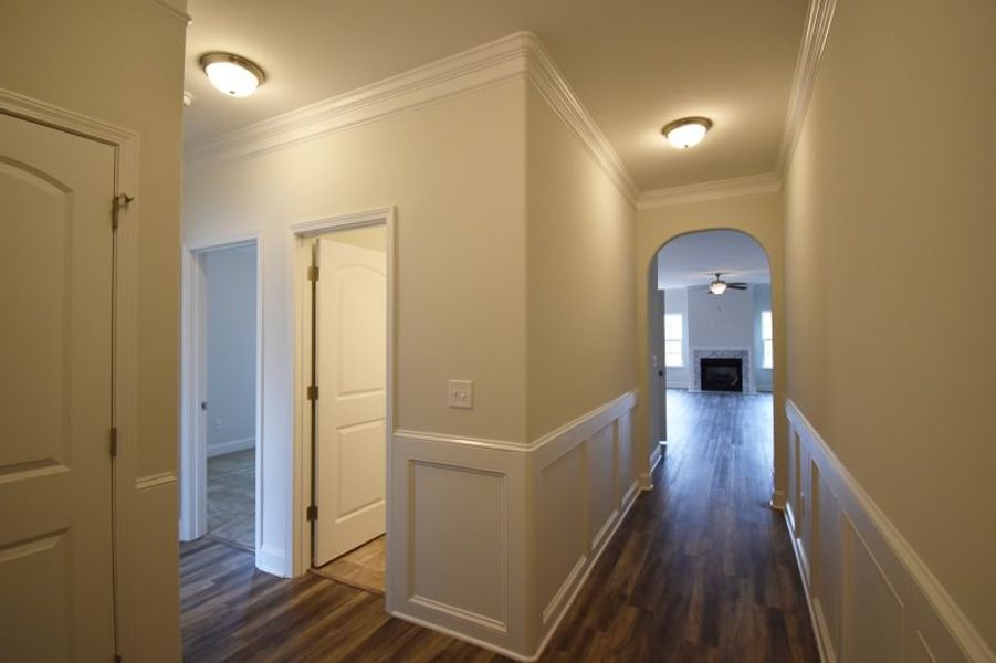 Spacious, unfurnished interior of a new home in Avondale, Greensboro (Image 16).