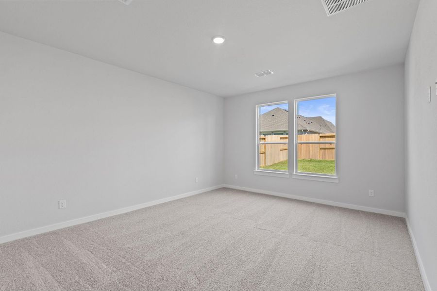 Spacious, unfurnished interior of a new home in Sienna 45', 50', Missouri City (Image 29).