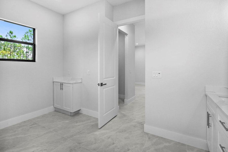 Spacious, unfurnished interior of a new home in , Port Charlotte (Image 19). Spacious, unfurnished interior of a new home in , Port Charlotte (Image 19).