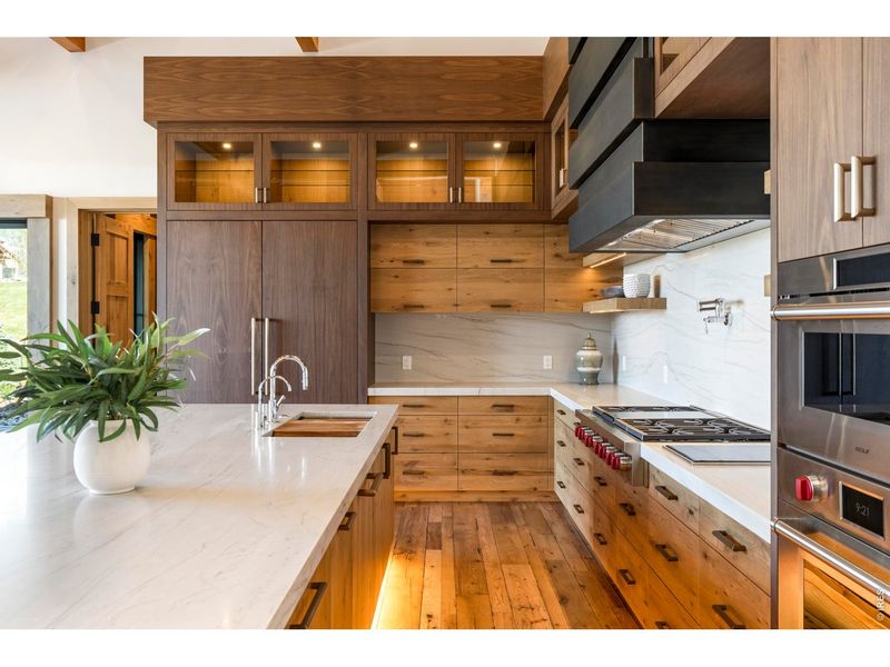 Furnished interior view inside a new home in , Lafayette (Image 11).
