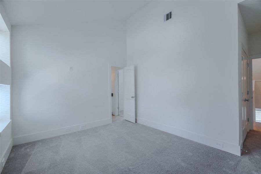 Spacious, unfurnished interior of a new home in Paul Quinn Court, Houston (Image 19). Spacious, unfurnished interior of a new home in Paul Quinn Court, Houston (Image 19).