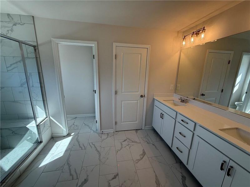 Image 13 of a home in Longview Run.