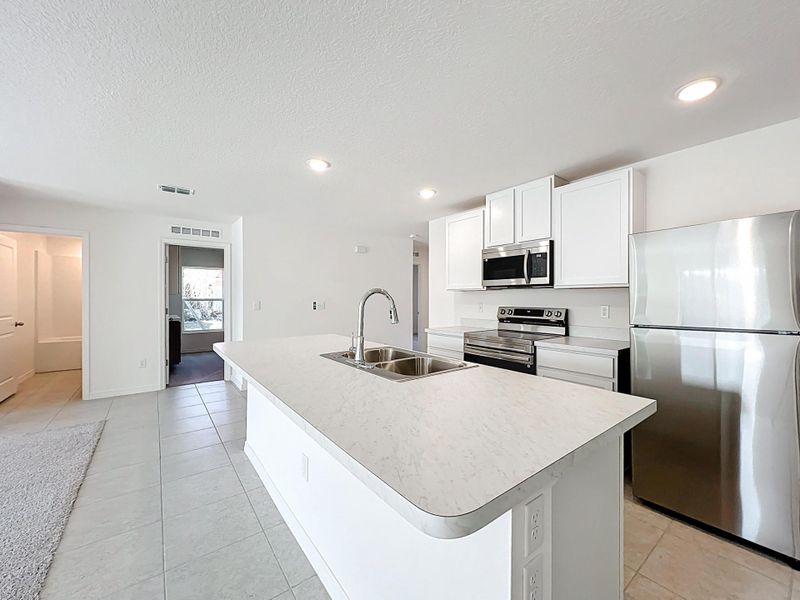 1390 Schumann Drive-30