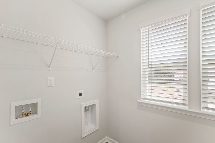 Spacious, unfurnished interior of a new home in The Mill at Woodcreek Farms, Elgin (Image 50). Spacious, unfurnished interior of a new home in The Mill at Woodcreek Farms, Elgin (Image 50).