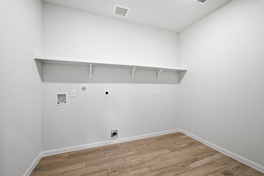 Spacious, unfurnished interior of a new home in Megan's Landing, Castroville (Image 33).