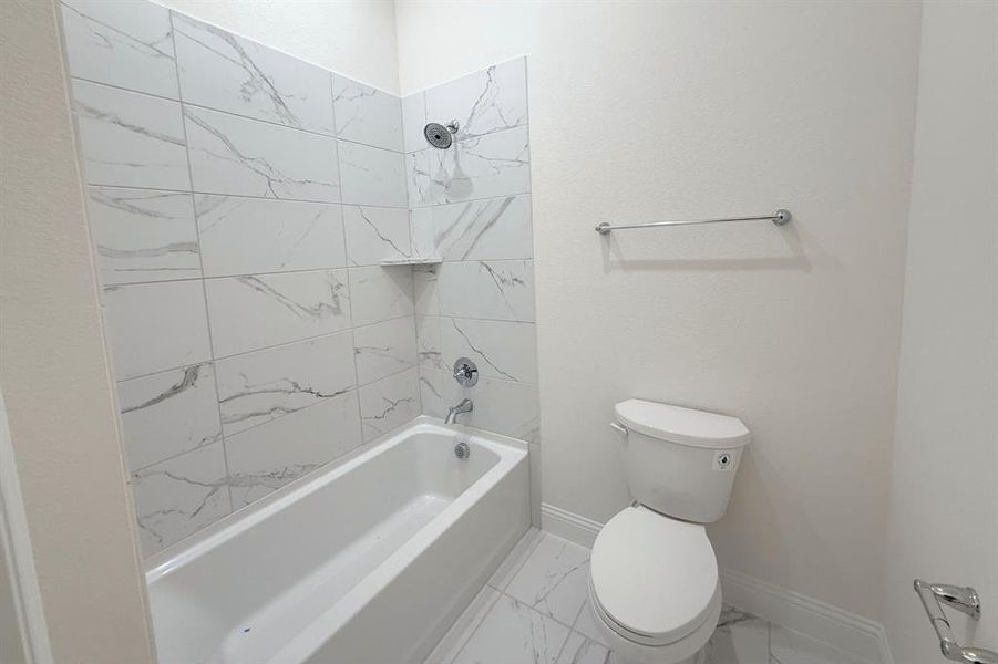 Furnished interior view inside a new home in Ridge Park Estates, Royse City (Image 10).