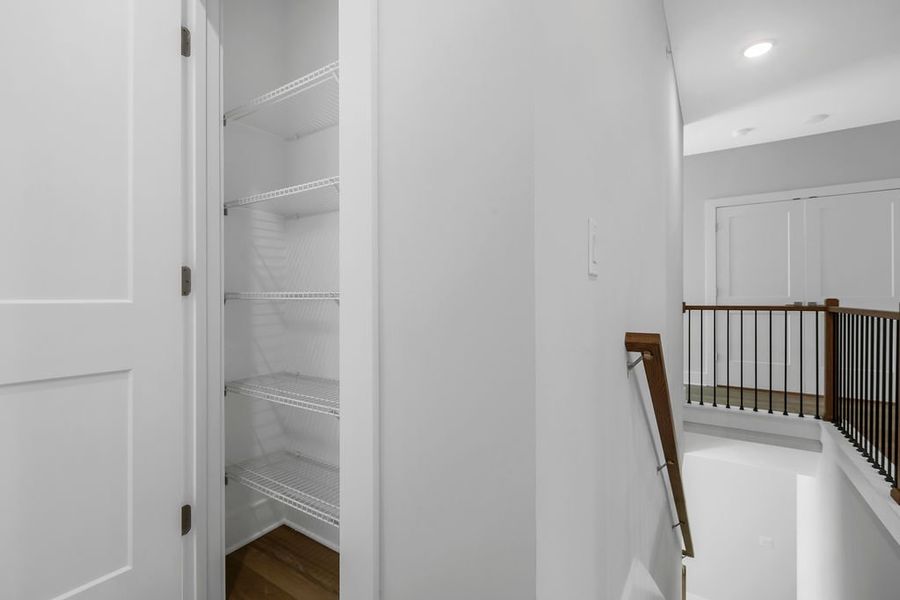 Spacious, unfurnished interior of a new home in Echo Park, Suwanee (Image 36).