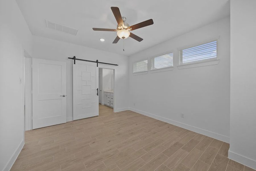 Spacious, unfurnished interior of a new home in Elyson Courtyard Collection, Katy (Image 22).