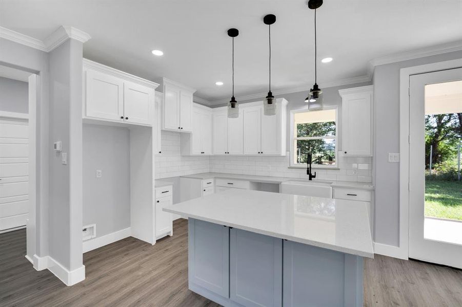 Furnished interior view inside a new home in , Kemp (Image 9).