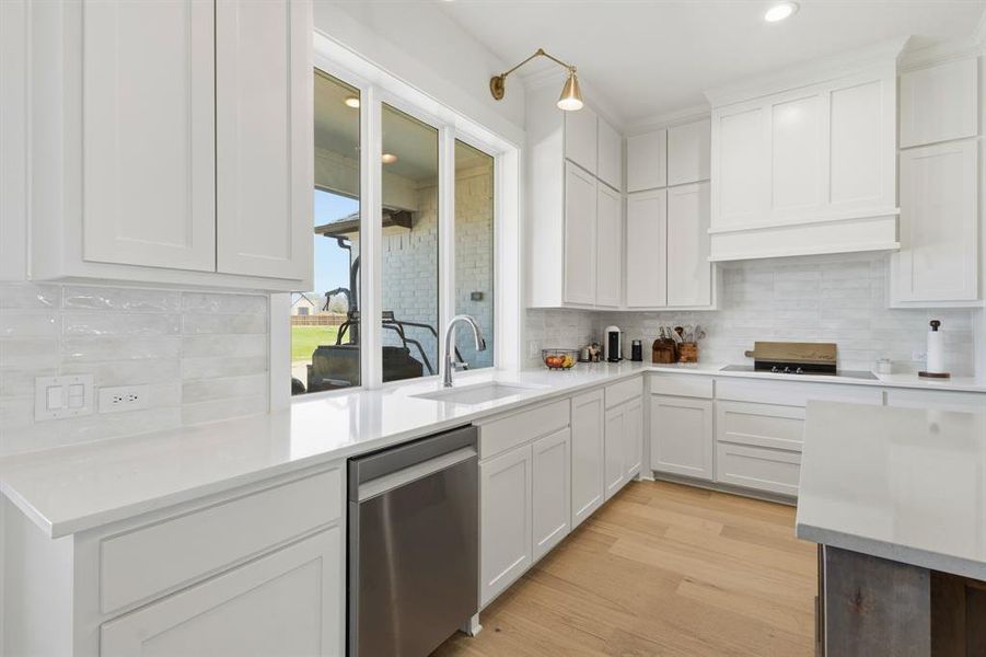 Furnished interior view inside a new home in , Midlothian (Image 5).