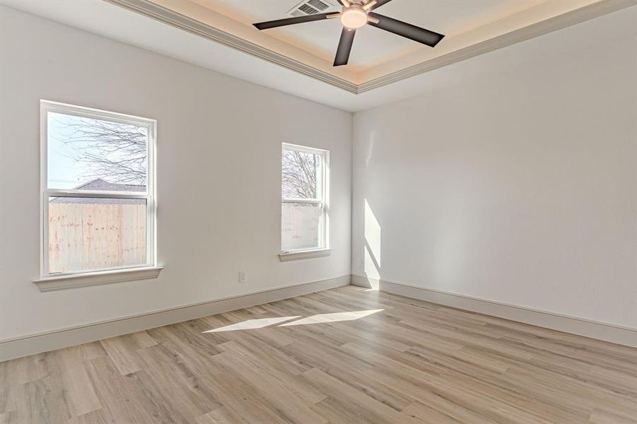 Spacious, unfurnished interior of a new home in , Granbury (Image 23).