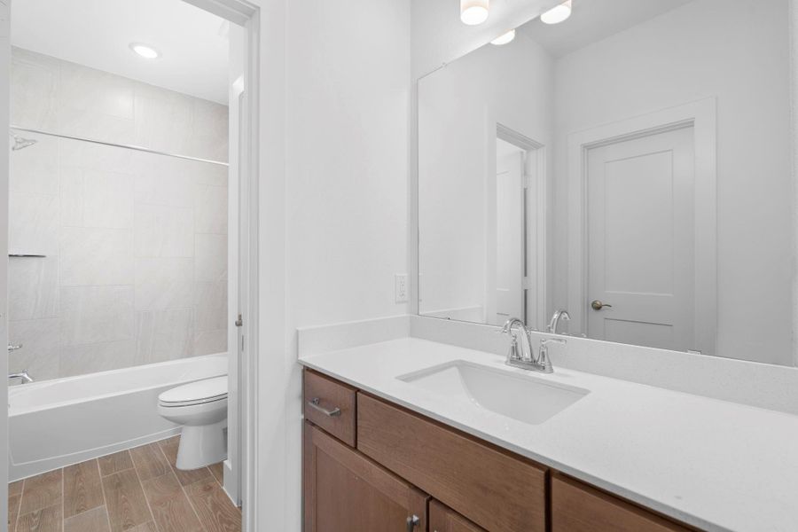 Furnished interior view inside a new home in Riceland, Mont Belvieu (Image 10).