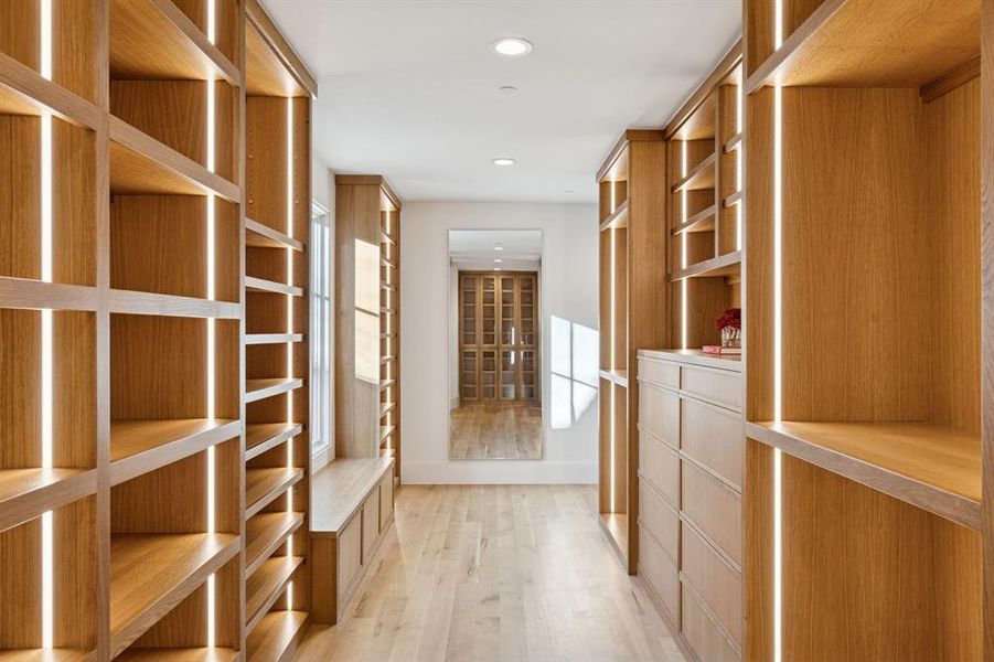 Furnished interior view inside a new home in Highland Park, Dallas (Image 29).