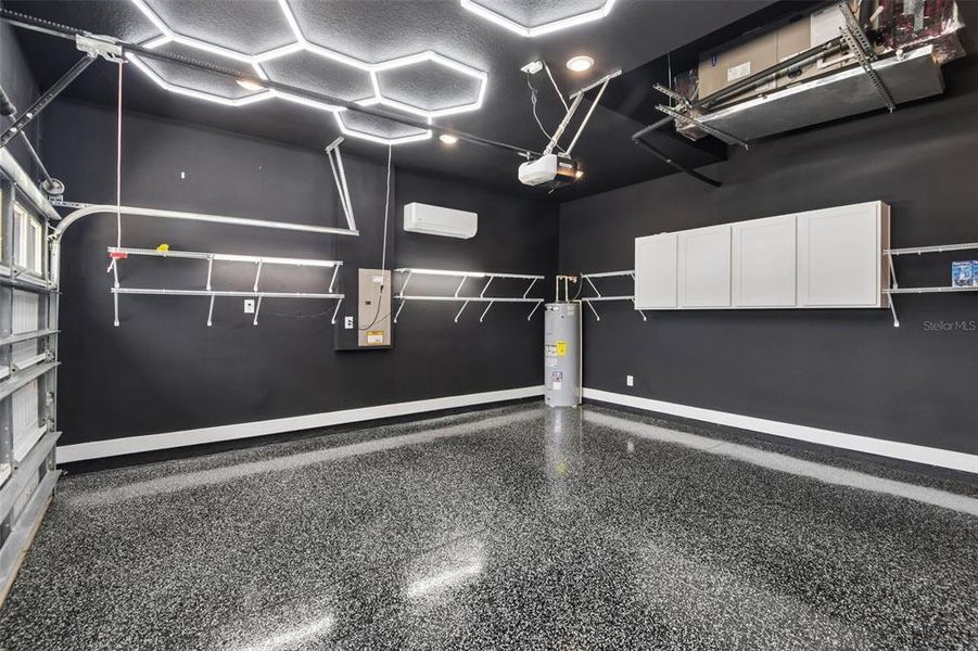 Spacious, unfurnished interior of a new home in , Tampa (Image 38). Spacious, unfurnished interior of a new home in , Tampa (Image 38).