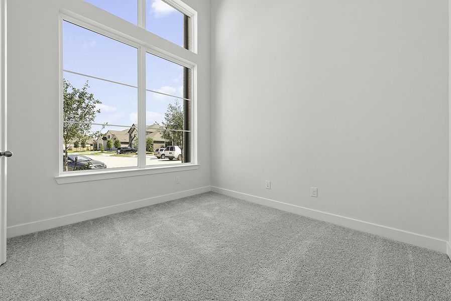 Spacious, unfurnished interior of a new home in Jordan Ranch, Katy (Image 16).