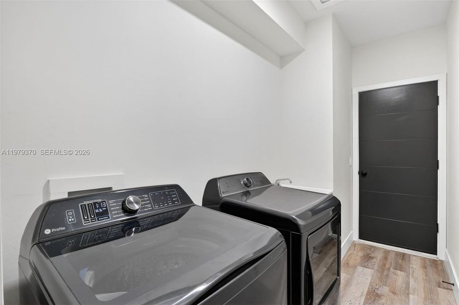 Close-up of interior finishes inside a home in , Lehigh Acres (Image 16). Close-up of interior finishes inside a home in , Lehigh Acres (Image 16).