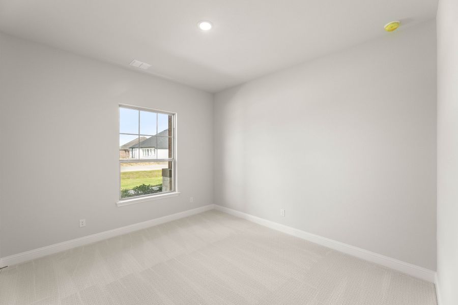 Spacious, unfurnished interior of a new home in Settler's Glen, New Fairview (Image 25). Spacious, unfurnished interior of a new home in Settler's Glen, New Fairview (Image 25).