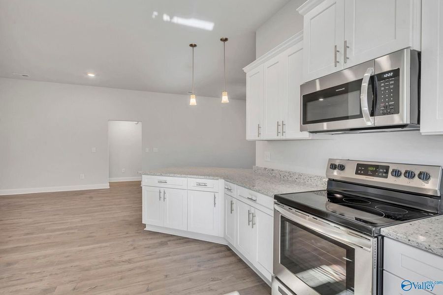 Representative furnished interior of a home built from the 2200 by Adams Homes in Winding Oaks, Weeki Wachee (Image 7). Representative furnished interior of a home built from the 2200 by Adams Homes in Winding Oaks, Weeki Wachee (Image 7).