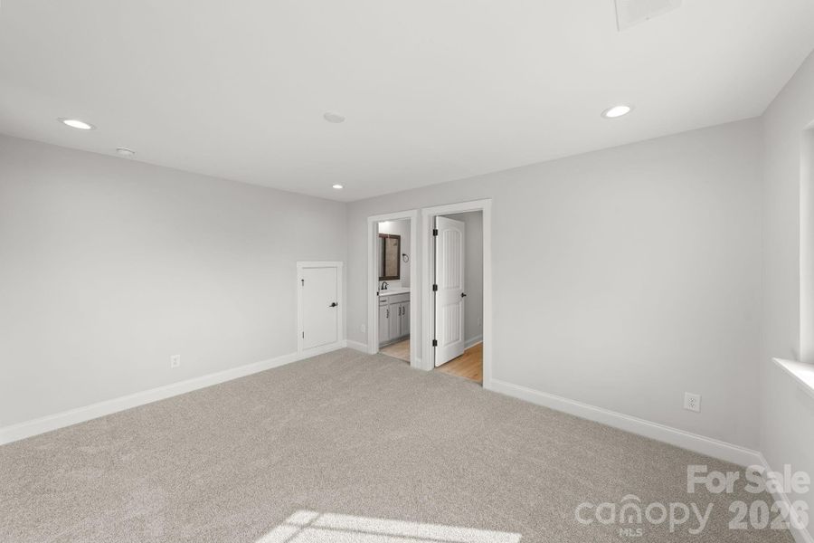 Spacious, unfurnished interior of a new home in , Lancaster (Image 28).