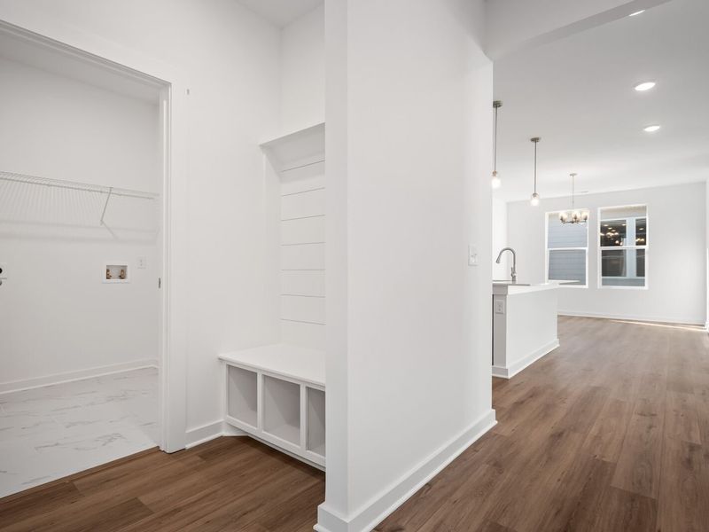 Spacious, unfurnished interior of a new home in Sage Farms, White House (Image 25).