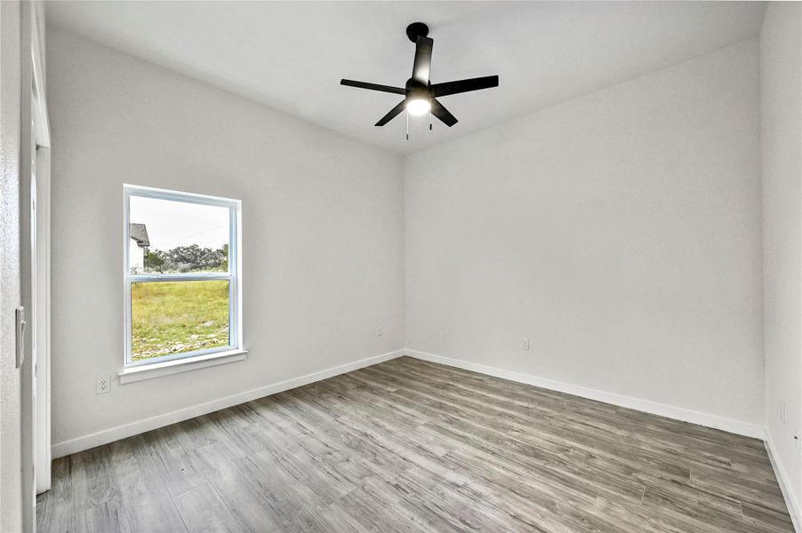 Spacious, unfurnished interior of a new home in , Horseshoe Bay (Image 13).