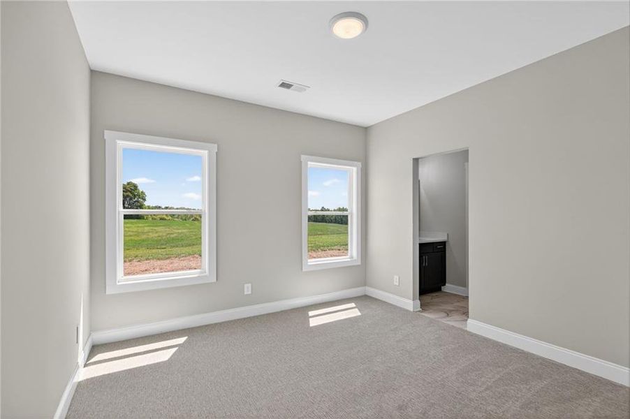 Spacious, unfurnished interior of a new home in The Meadows at Lake Circle, Buchanan (Image 46).