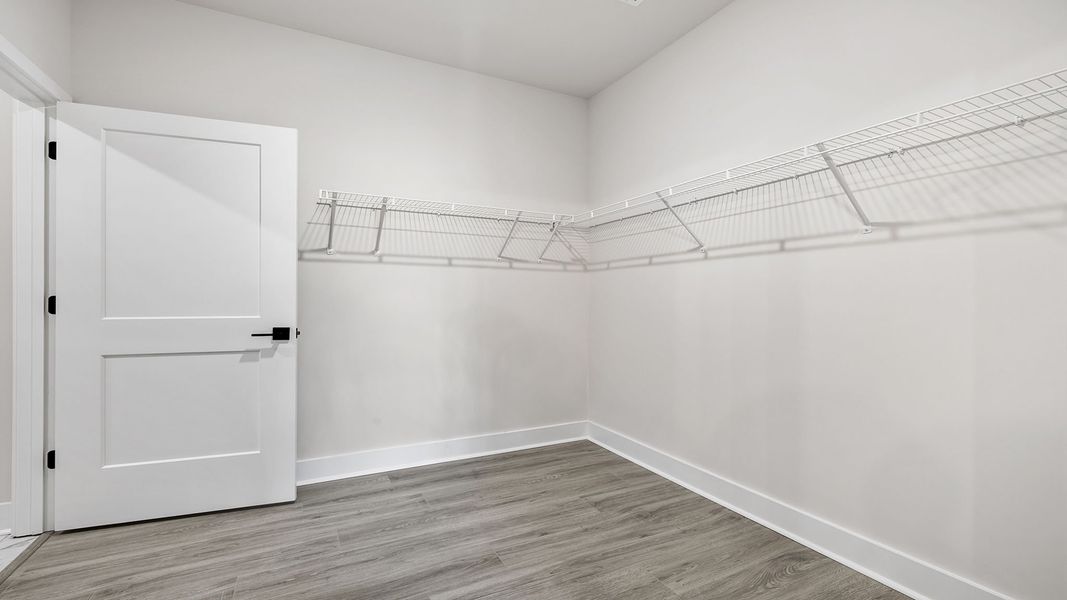 Spacious, unfurnished interior of a new home in Seven Oaks, Greenwood (Image 27).