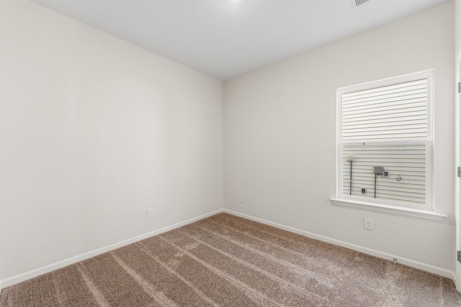 Spacious, unfurnished interior of a new home in Landmark Commons, Boiling Springs (Image 23).