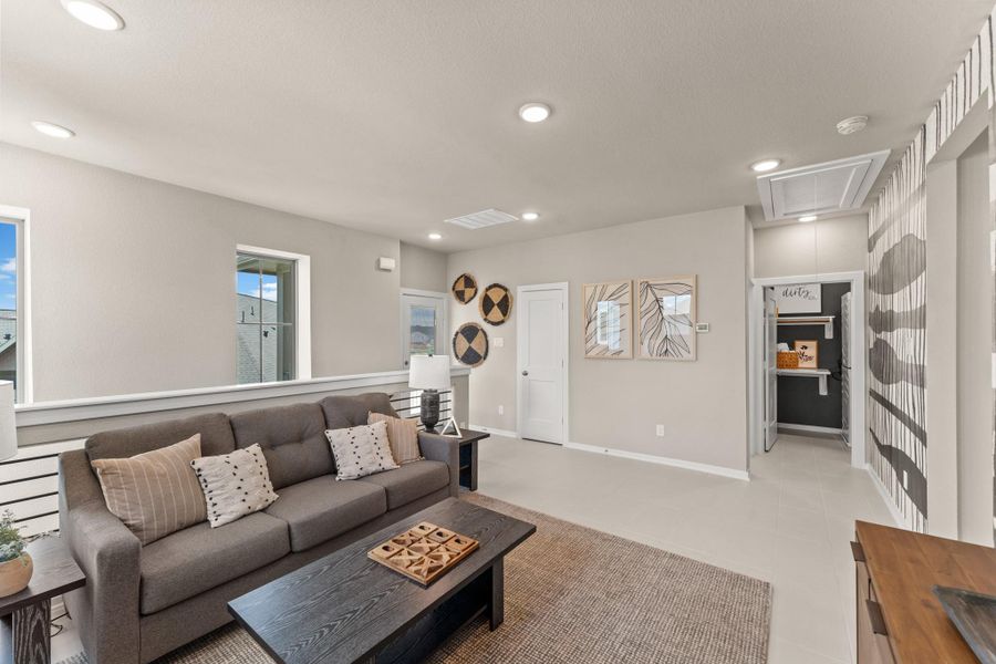 Furnished interior view inside a new home in Balmoral, Atascocita (Image 25).