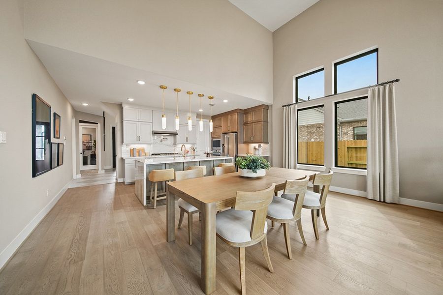 Furnished interior view inside a new home in Grange 45', Katy (Image 13).