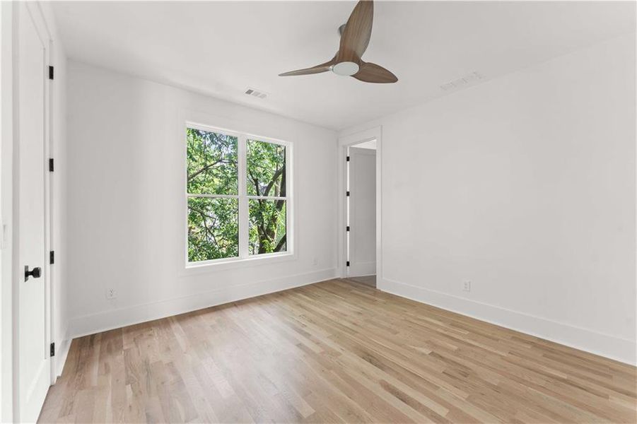 Spacious, unfurnished interior of a new home in , Atlanta (Image 22).