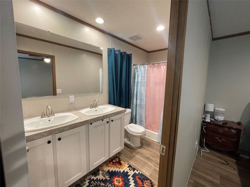 Furnished interior view inside a new home in , Tomball (Image 7).