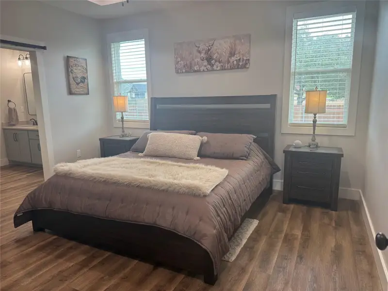 Furnished interior view inside a new home in , Cuero (Image 10).