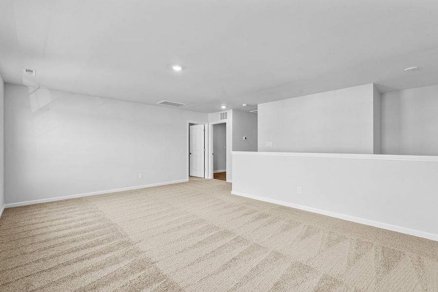 Spacious, unfurnished interior of a new home in Hanes Lake, Winston-Salem (Image 28).